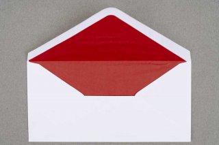 Briefumschläge DIN lang, Weiß mit Innenfutter in Rot